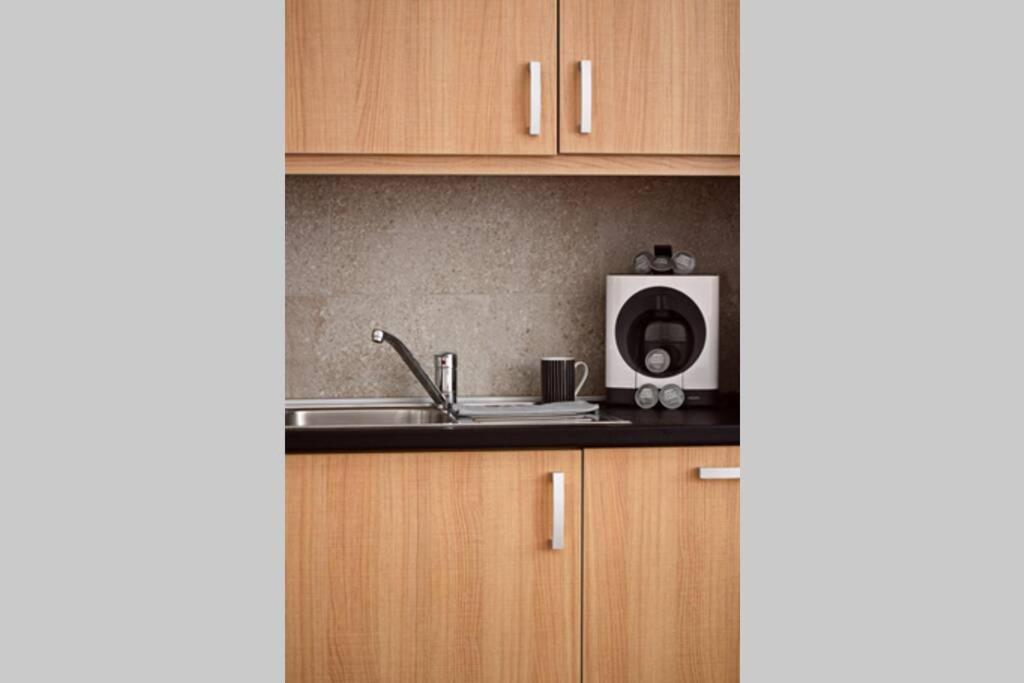 Central Budapest Apartment In Historical Building With Free Private Parking Exterior photo